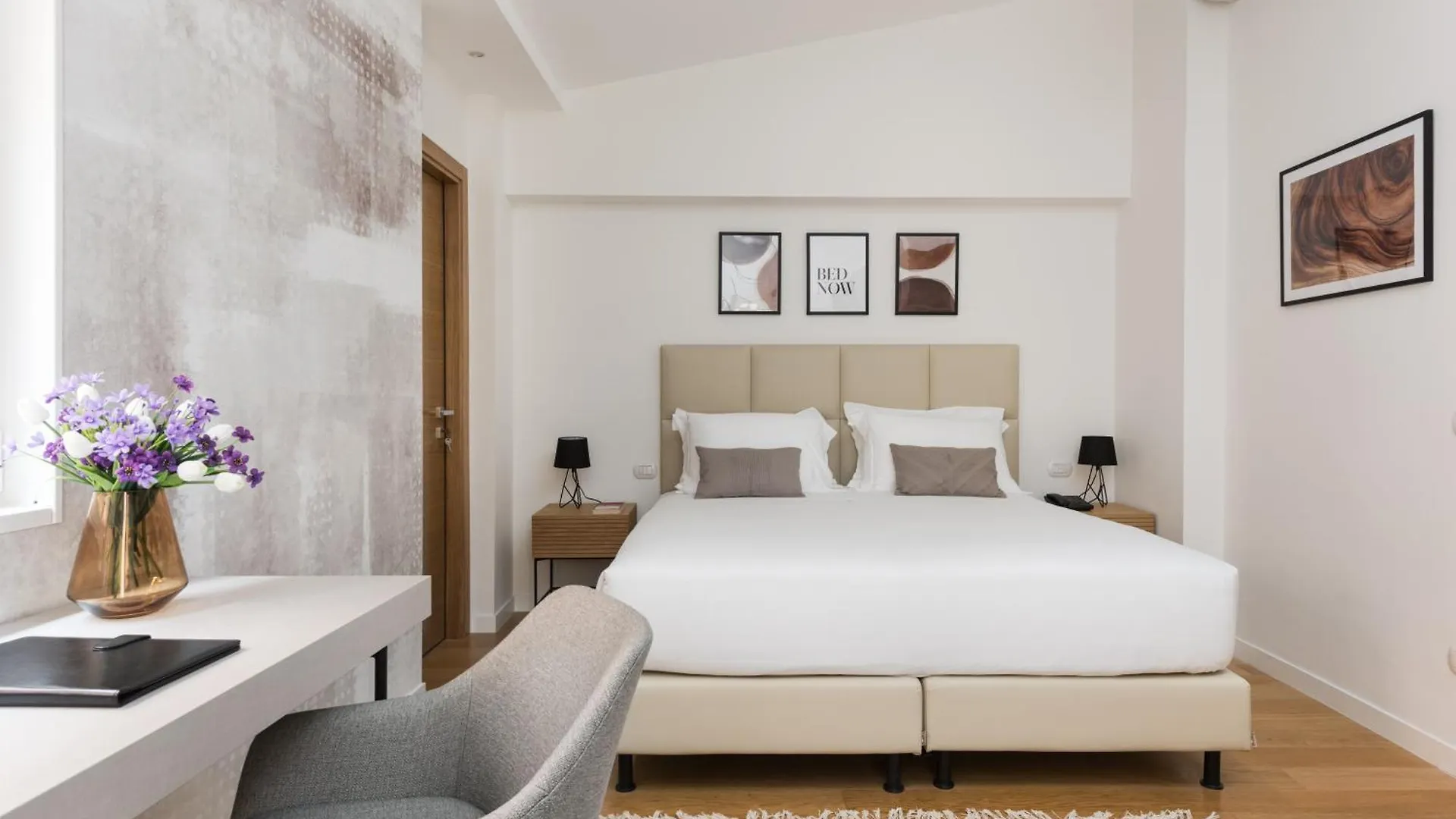 At 41 Hotel Rom 0*,