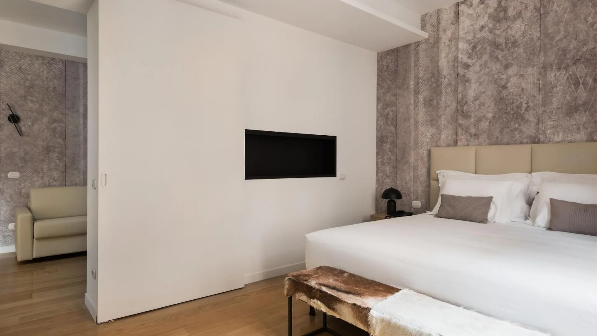 At 41 Hotell Rom